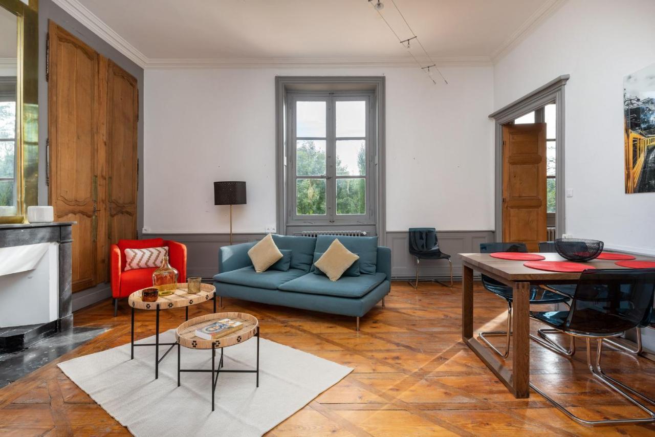 Appartements Au Chateau Ars Ars-sur-Formans Exteriér fotografie